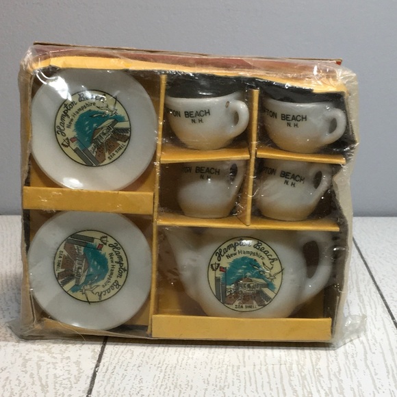 Authentic Toy China Tea Set - Hampton Beach NH Made in Japan - Picture 2 of 5